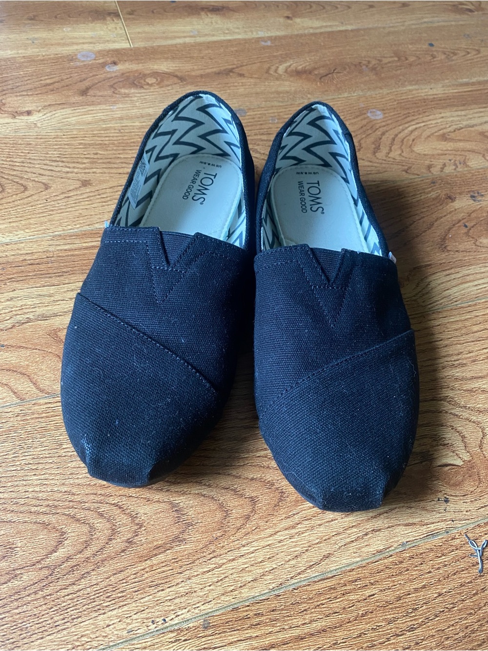 Toms Black Canvas Slip-On Loafers Women’s 8.5